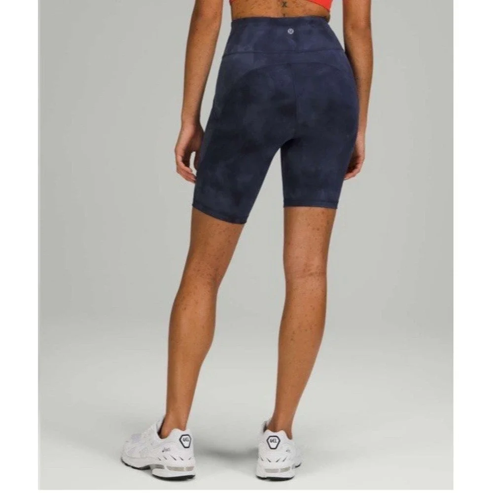 EUC‎ Lululemon Invigorate High-Rise Short 8